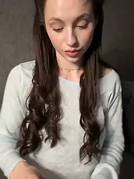 Camilla Railian online show from March 19, 3:20 am