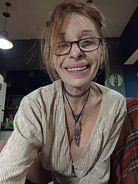 Snapshot of FrozenWaffle chatting on May 25, 5:55 pm FrozenWaffle online show from May 25, 5:55 pm
