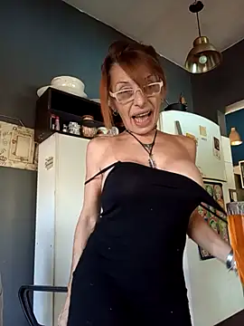 FrozenWaffle online show from April 19, 2:40 pm