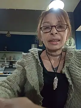 Snapshot of FrozenWaffle chatting on June 21, 2:01 pm FrozenWaffle online show from June 21, 2:01 pm