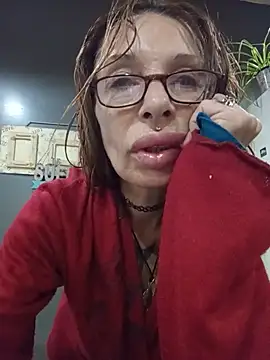 Snapshot of FrozenWaffle chatting on July 2, 4:13 pm FrozenWaffle online show from July 2, 4:13 pm