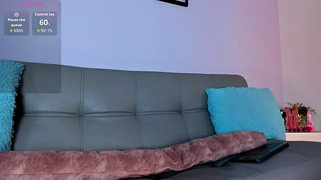 Snapshot of sofiaa_snoww chatting on November 29, 11:16 pm sofiaa snoww online show from November 29, 11:16 pm