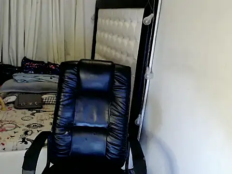 Goddess Sarah online show from May 11, 2:56 pm