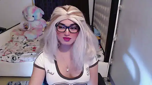 Goddess Sarah online show from October 4, 2:51 pm