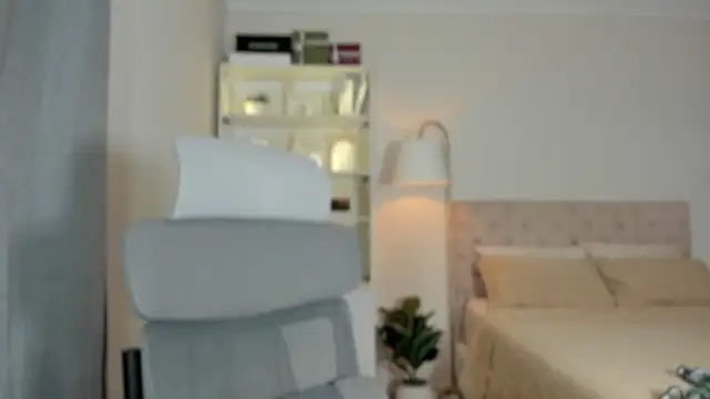 Snapshot of JohannaRodriguez69 chatting on October 18, 2:46 am JohannaRodriguez69 online show from October 18, 2:46 am