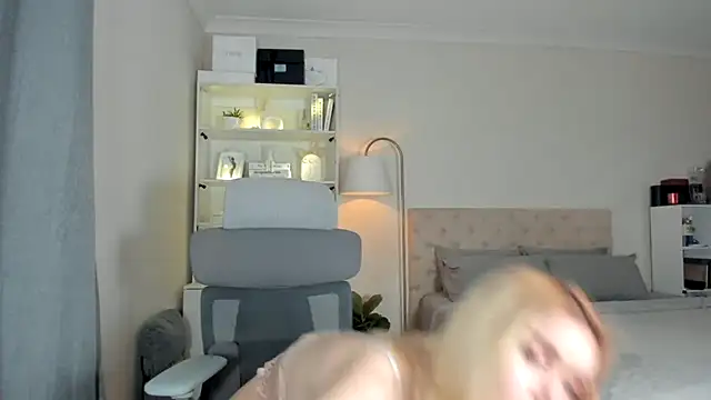 JohannaRodriguez69 online show from March 28, 2:23 am