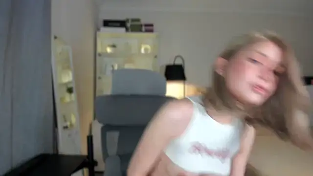 Snapshot of JohannaRodriguez69 chatting on October 4, 2:24 am JohannaRodriguez69 online show from October 4, 2:24 am