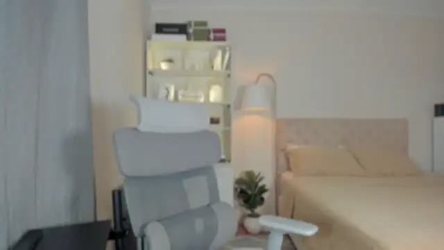 Snapshot of JohannaRodriguez69 chatting on November 1, 1:23 am JohannaRodriguez69 online show from November 1, 1:23 am