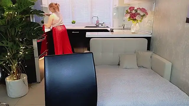 Mira Mermayd online show from February 25, 1:28 am