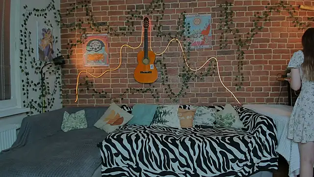 yamy yamy yamy online show from November 9, 1:59 pm