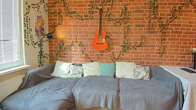 yamy yamy yamy online show from March 4, 12:24 pm