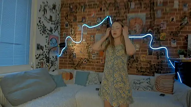 yamy yamy yamy online show from March 13, 2:01 pm