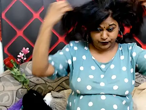 Snapshot of indian_glitter chatting on March 22, 9:24 am indian glitter online show from March 22, 9:24 am