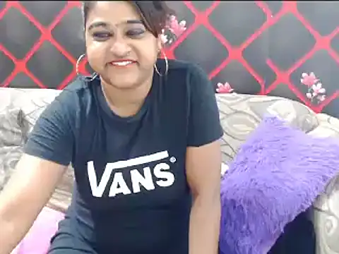 Snapshot of indian_glitter chatting on March 5, 6:01 pm indian glitter online show from March 5, 6:01 pm