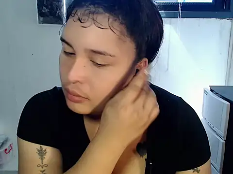 Snapshot of Hardcore_Tgirl chatting on June 22, 12:38 am Hardcore Tgirl online show from June 22, 12:38 am