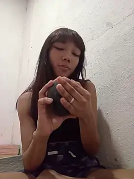 Karmakuro online show from April 16, 9:39 pm