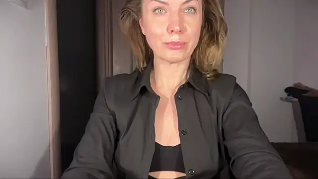 RachellAmazing online show from March 31, 6:21 pm