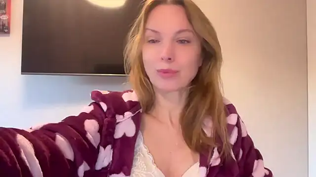 RachellAmazing online show from March 18, 6:17 am