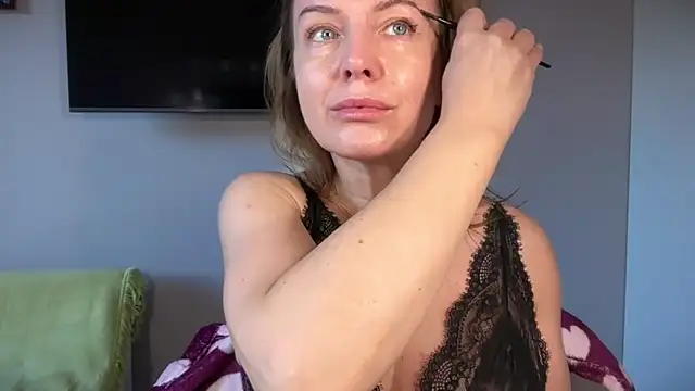 Snapshot of RachellAmazing chatting on November 6, 1:15 pm RachellAmazing online show from November 6, 1:15 pm