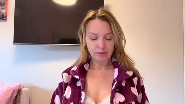 RachellAmazing online show from March 13, 7:20 am