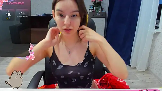 c arina x online show from February 19, 2:01 pm