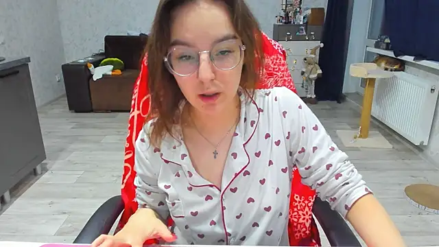 c arina x online show from December 15, 3:20 pm