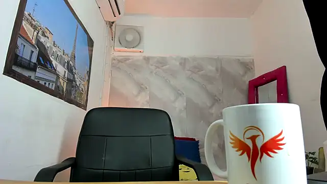 Lunastar02 online show from March 26, 2:04 pm