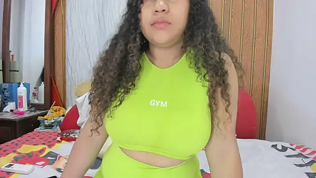 Lunastar02 online show from May 31, 1:39 pm