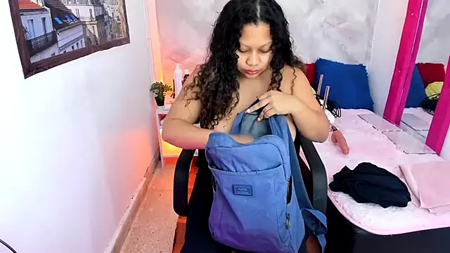 Lunastar02 online show from March 20, 1:34 pm