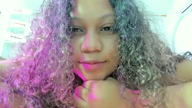 Snapshot of Lunastar02 chatting on September 23, 1:12 am Lunastar02 online show from September 23, 1:12 am