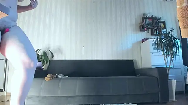 Jessica Rubatte online show from April 20, 3:35 pm