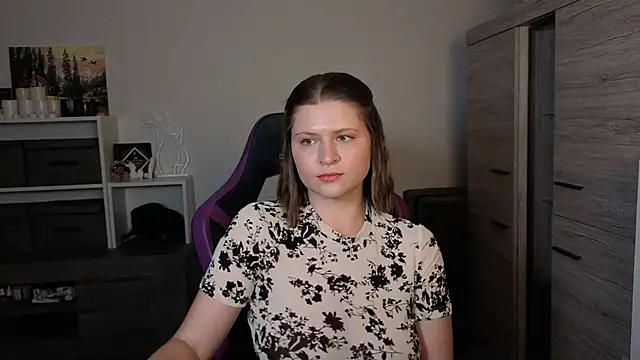 Snapshot of TinniAngel chatting on September 10, 5:23 pm TinniAngel online show from September 10, 5:23 pm