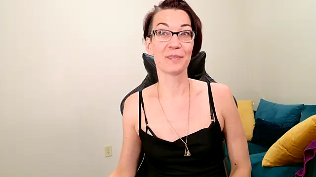 EveEnigma online show from February 25, 5:08 pm