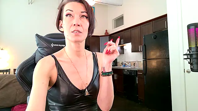 EveEnigma online show from March 6, 6:26 pm