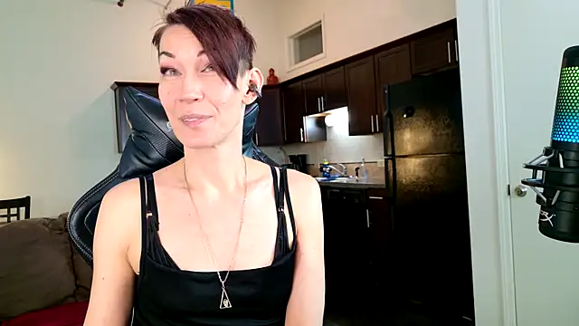 EveEnigma online show from March 22, 1:08 pm