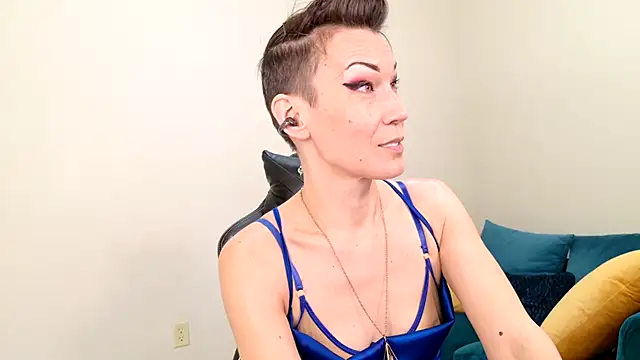 EveEnigma online show from February 5, 1:54 pm