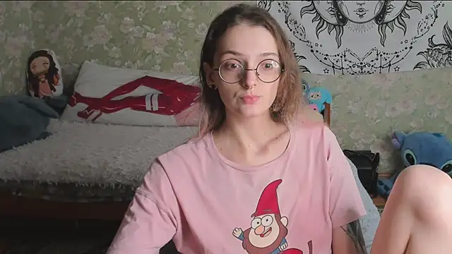 Cutie Adelia online show from May 23, 9:30 am