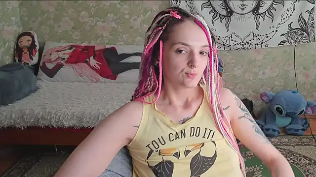 Snapshot of Cutie_Adelia chatting on June 24, 10:25 am Cutie Adelia online show from June 24, 10:25 am