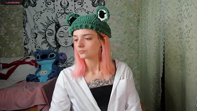 Cutie Adelia online show from January 16, 1:03 pm