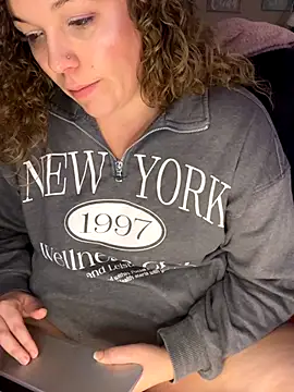 AuroraSummers online show from October 28, 2:56 am