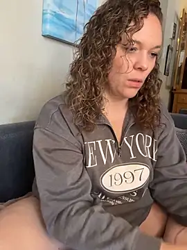 AuroraSummers online show from February 5, 3:52 pm