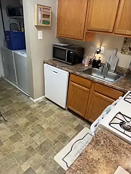 AuroraSummers online show from March 4, 4:20 am