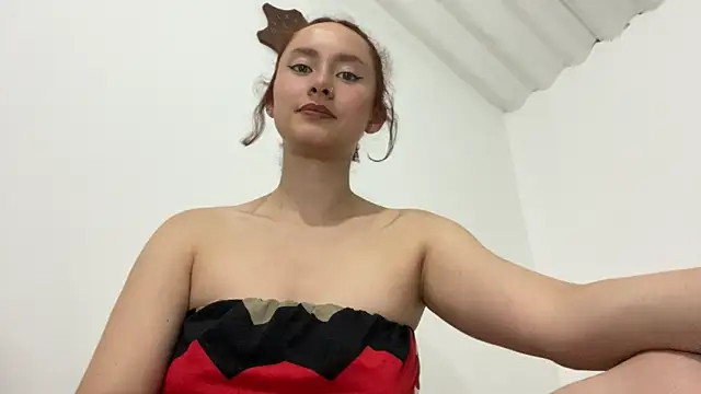 Snapshot of bellaa-w chatting on July 20, 2:41 am bellaa-w online show from July 20, 2:41 am