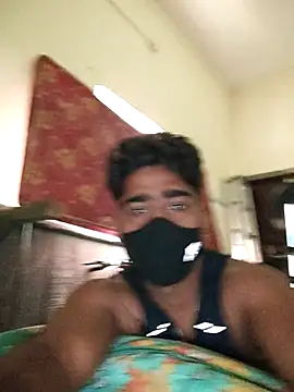 Snapshot of Love_birdss chatting on October 23, 7:29 am Love birdss online show from October 23, 7:29 am