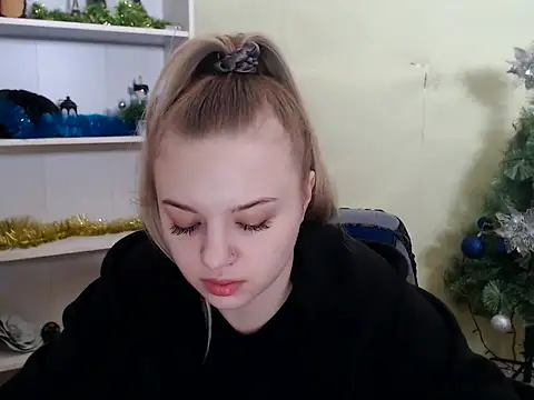 CrazyGloria online show from January 25, 6:23 am
