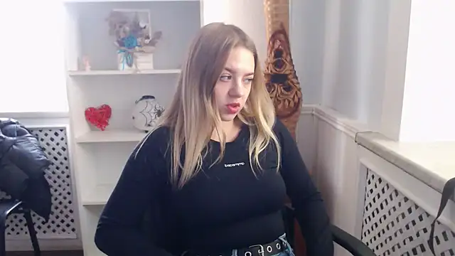 CrazyGloria online show from October 12, 5:31 am