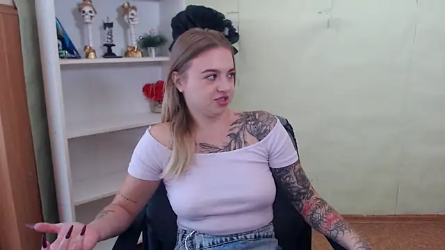CrazyGloria online show from September 21, 5:34 am