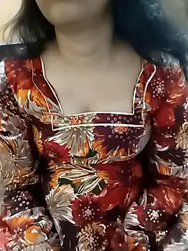 Snapshot of Diya_143 chatting on March 19, 6:44 pm Diya 143 online show from March 19, 6:44 pm