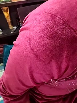 Snapshot of Diya_143 chatting on February 26, 6:08 pm Diya 143 online show from February 26, 6:08 pm