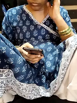 Diya 143 online show from November 10, 8:25 pm